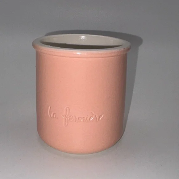 La Fermière Pink Pot | Terracotta Collectible Jar - Picture 5 of 5